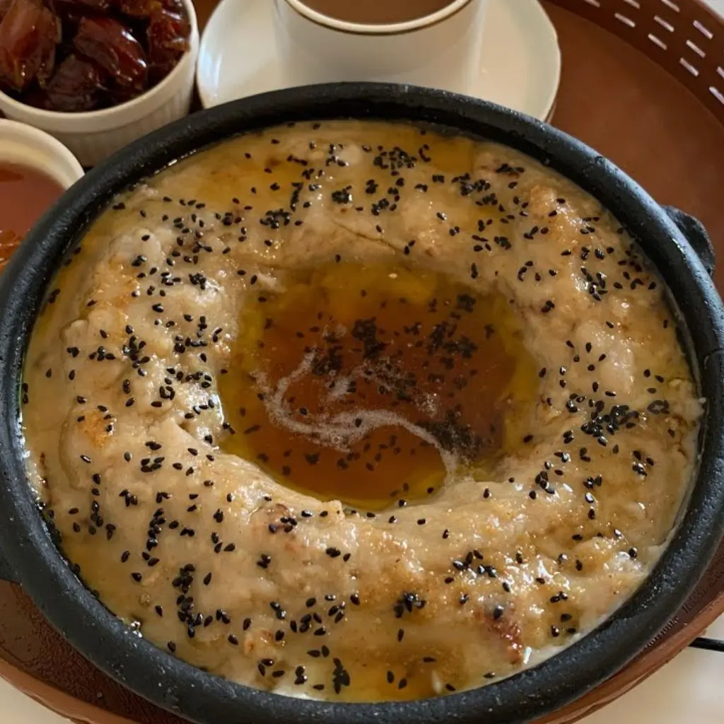 معصوب سادة